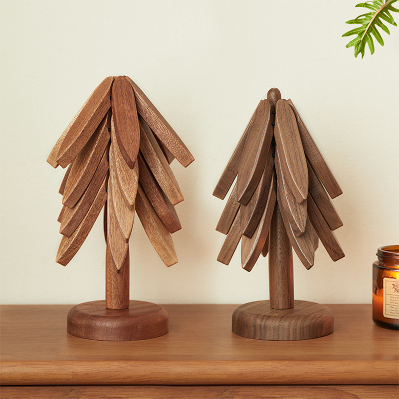 Paxley wooden trivet